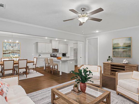 2nd image of 815 Lillian  Park Drive
