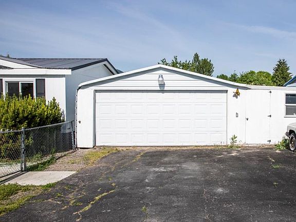 4th image of 2160 Bluebird Dr