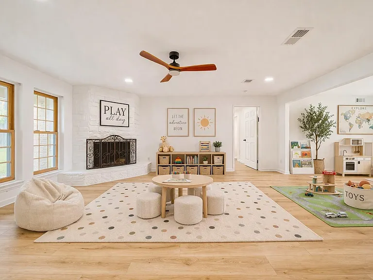 7914 Oakington Dr — Photo 16