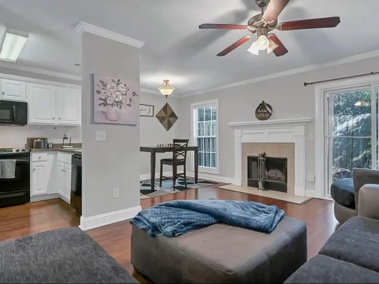 108 Courtyard Homes Dr — Photo 6