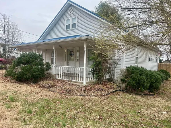 215 W Union St, Munfordville, KY 42765