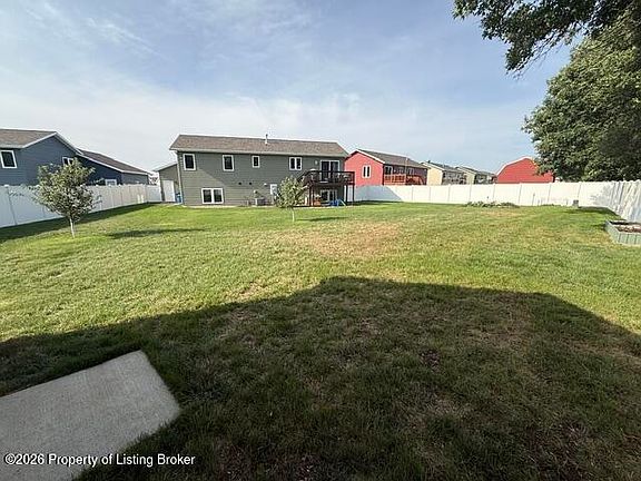 4th image of 585 37th St E