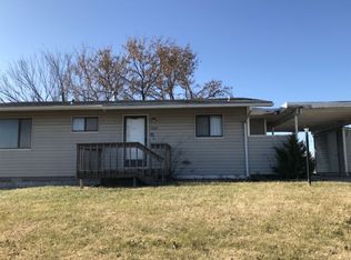 7233 SW Glencrest Dr, Topeka, KS 66619