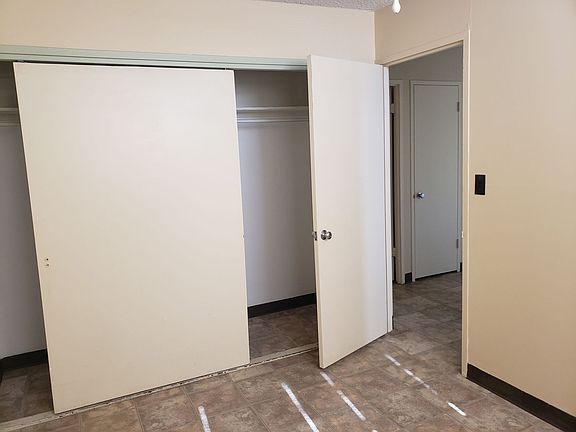 4th image of 340B N School St #2