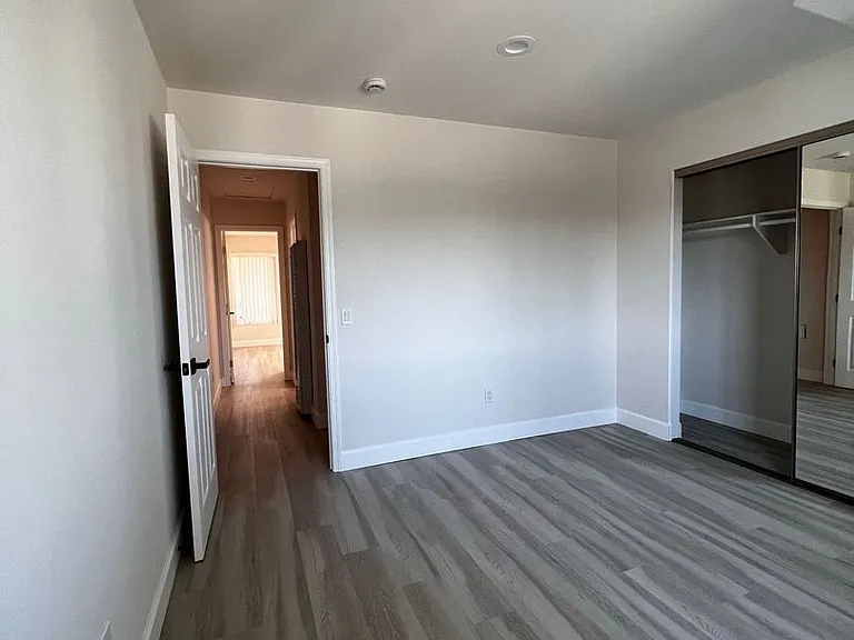 5765 Lauretta St — Photo 25