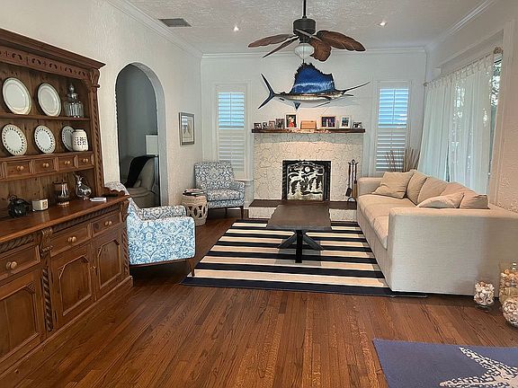 Entrance Room