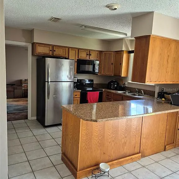 1 Wheatfield Dr — Photo 5