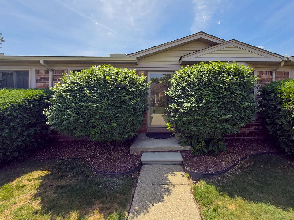 11575 Lynhurst Dr