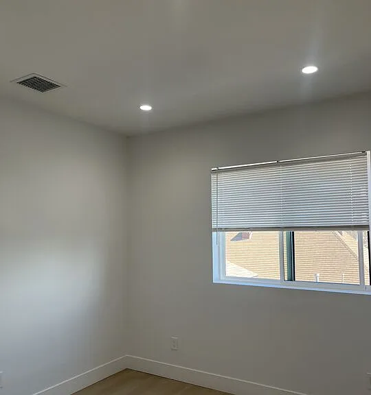 212 E 29th St #214-1/2 — Photo 26