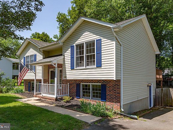 3rd image of 11608 Brian Dr