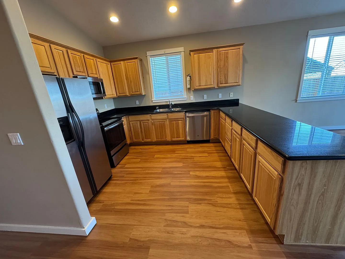 Spacious Single level Home in NE Albany — Photo 3