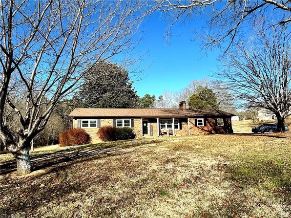 5343 River Bend Rd, Claremont, NC 28610