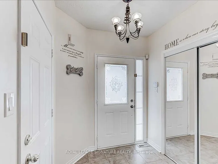 39 Jonesridge Dr — Photo 2