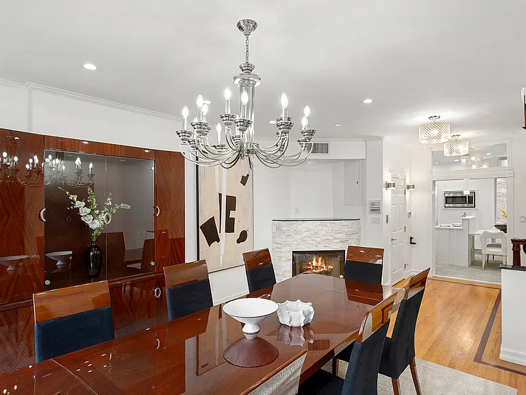 132 E 36th St #1 — Photo 17