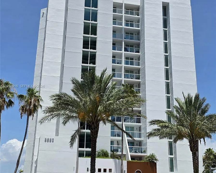 5880 Collins Ave #302