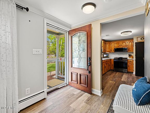 5th image of 337 Manalapan Road