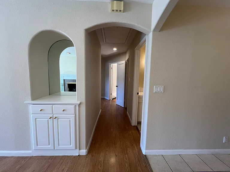 273 Staples Ave — Photo 5