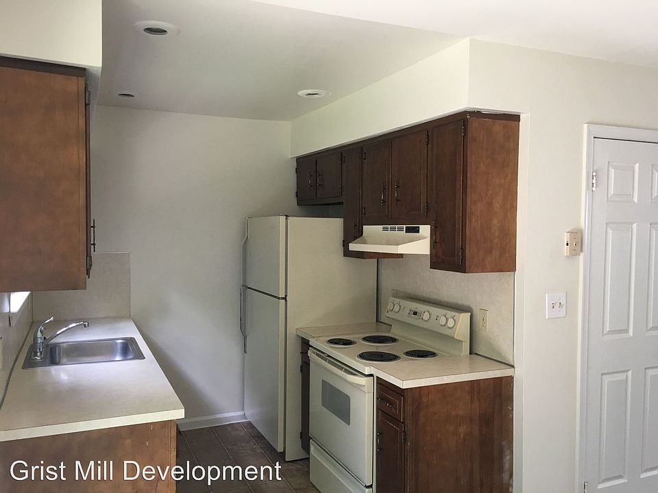 2nd image of 502 Old Forge Dr