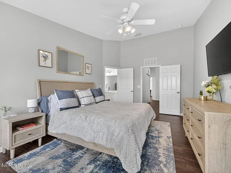 4166 Highwood Dr — Photo 22
