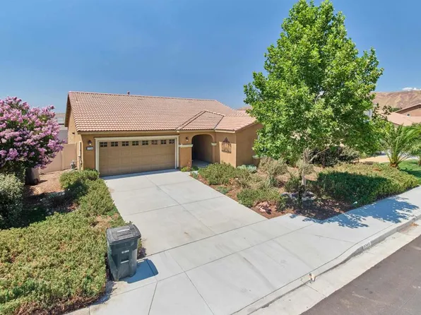 1734 Wheelbarrow Way, San Jacinto, CA 92582