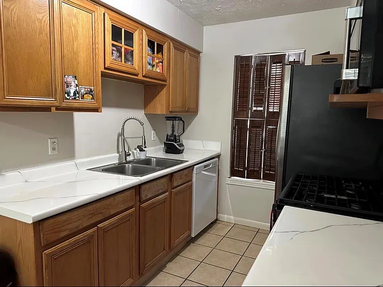 805 Northbend Dr — Photo 4