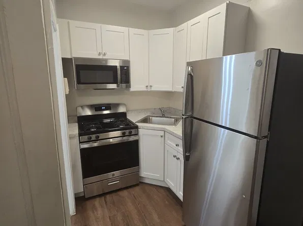 42 Kelly Pkwy, Bayonne, NJ 07002