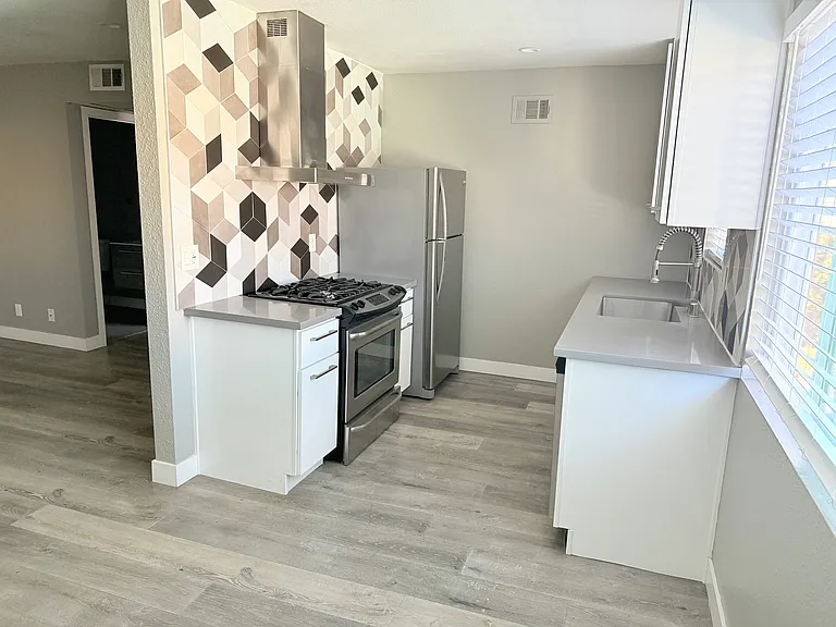 11040 Hesby St #210 — Photo 7