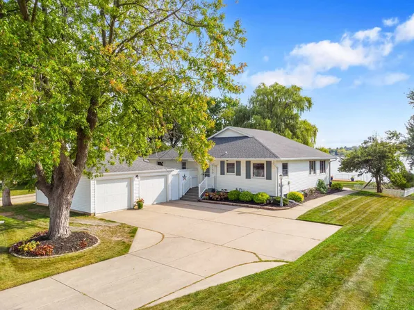 2159 Early St, Green Bay, WI 54304