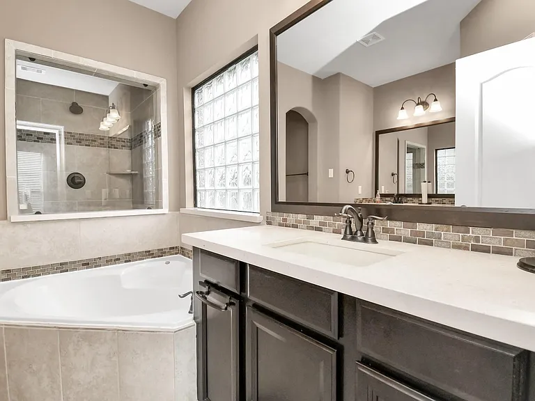 14811 Diane Manor Ln — Photo 26