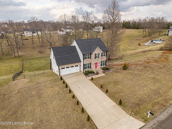 2nd image of 618 Trinity Dr