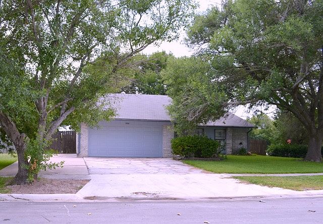 1st image of 2910 Greystone Dr