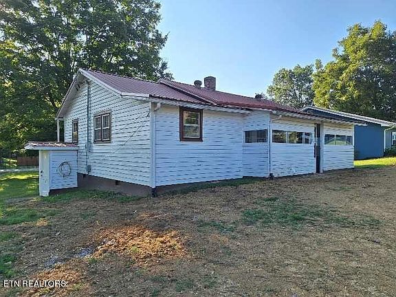 3rd image of 411 Mill St