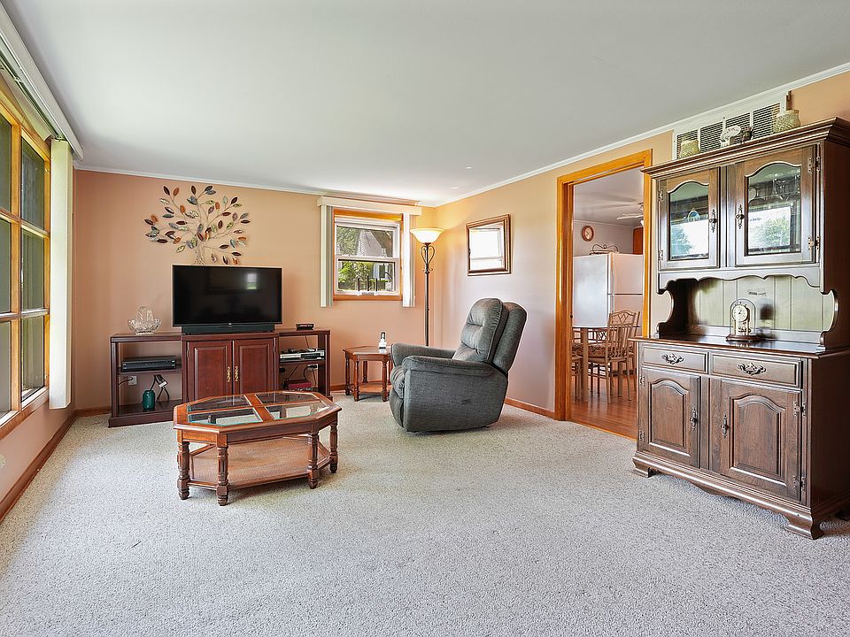 3772 Park Ave, Steger, IL 60475 Zillow