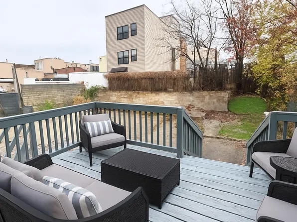 272 Winfield Avenue image 3 of 14