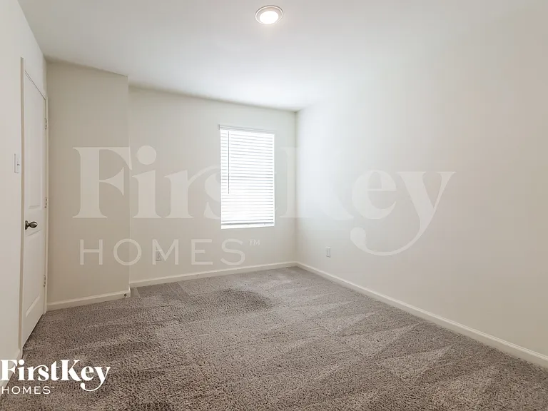 1822 Sandlin Dr — Photo 15