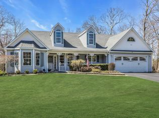 64 Paige Ln, Moriches, NY 11955