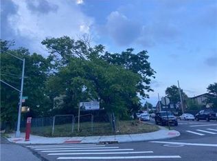 24-31 Francis Lewis Blvd, Whitestone, NY 11357