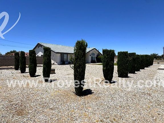 2nd image of 13858 Rincon Rd
