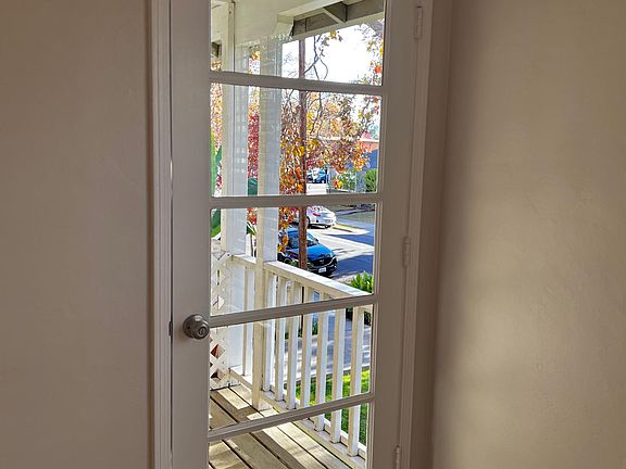 Small balcony off of living room