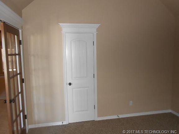 3rd image of 9442 E 139th Pl N