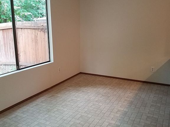 5th image of 12728 51st Ave NE #2