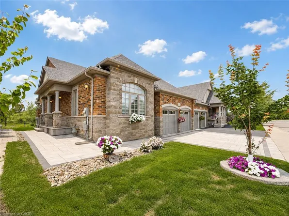 3353 Liptay Ave #17, Oakville, ON L6M 0M6