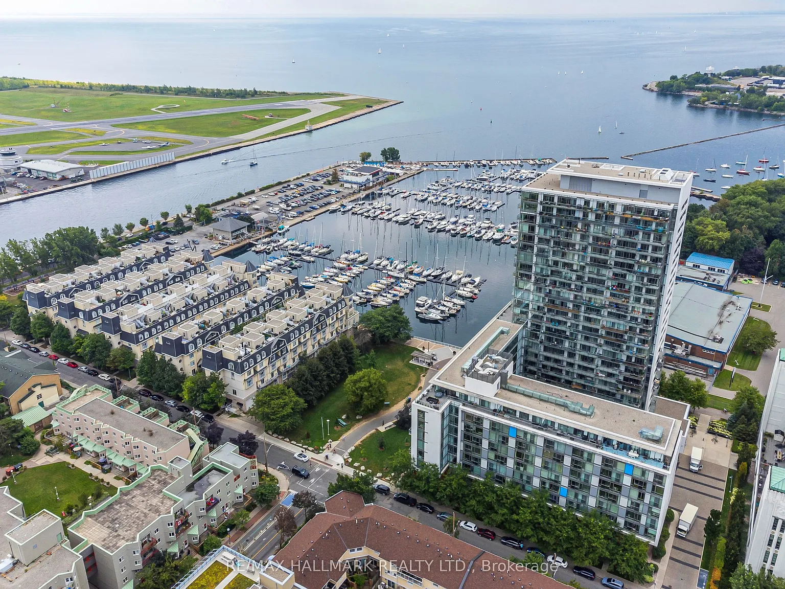 Quay West At Tip Top — Photo 1