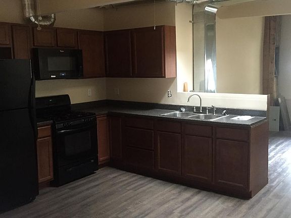 4th image of 2843 Albrecht Ave #C