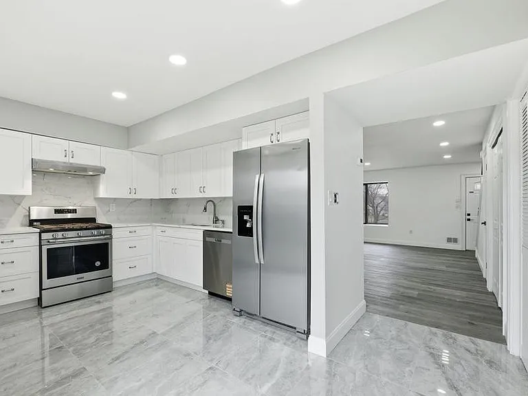 31 Sawmill Rd — Photo 3
