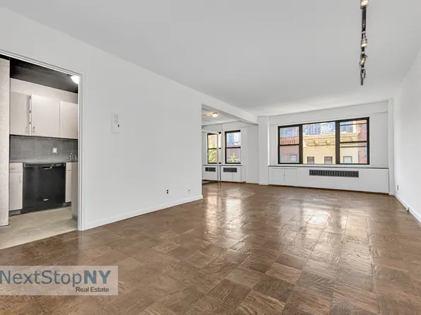 333 East 55th Street image 7 of 15