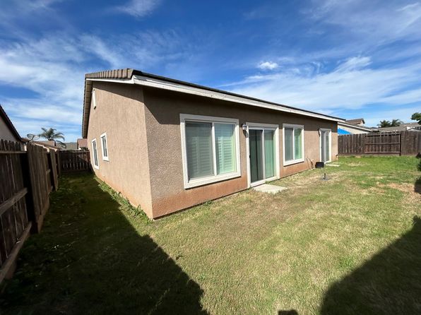 3106 Marrs Ln, Riverbank, CA 95367