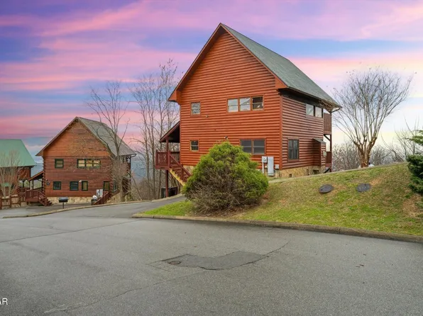 2212 Lone Eagle Dr, Sevierville, TN 37876
