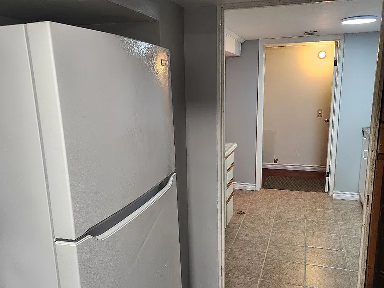 149 N Bonnington Ave #LOWER — Photo 4