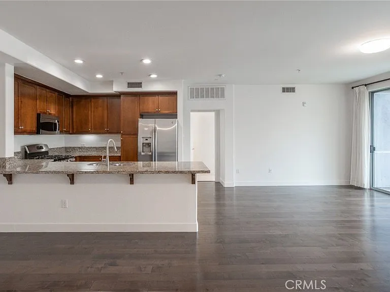 629 Traction Ave #635 — Photo 15